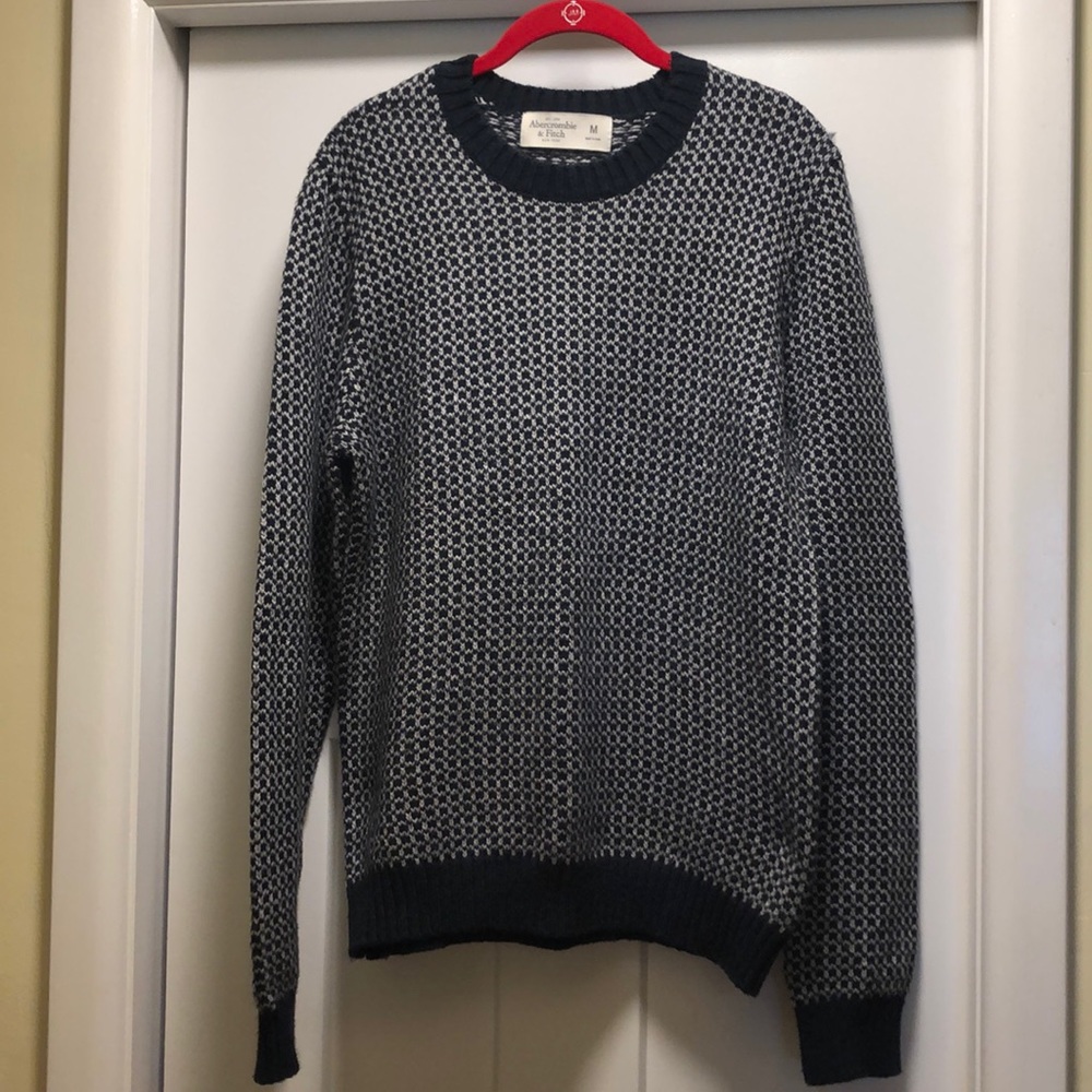 Men’s sweater